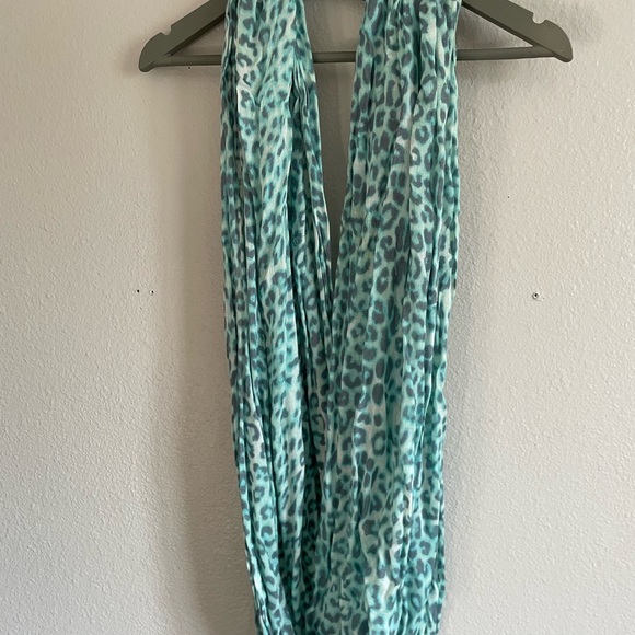 Stylish Leopard Print Infinity Scarf - Teal and Gray - Picture 2 of 2